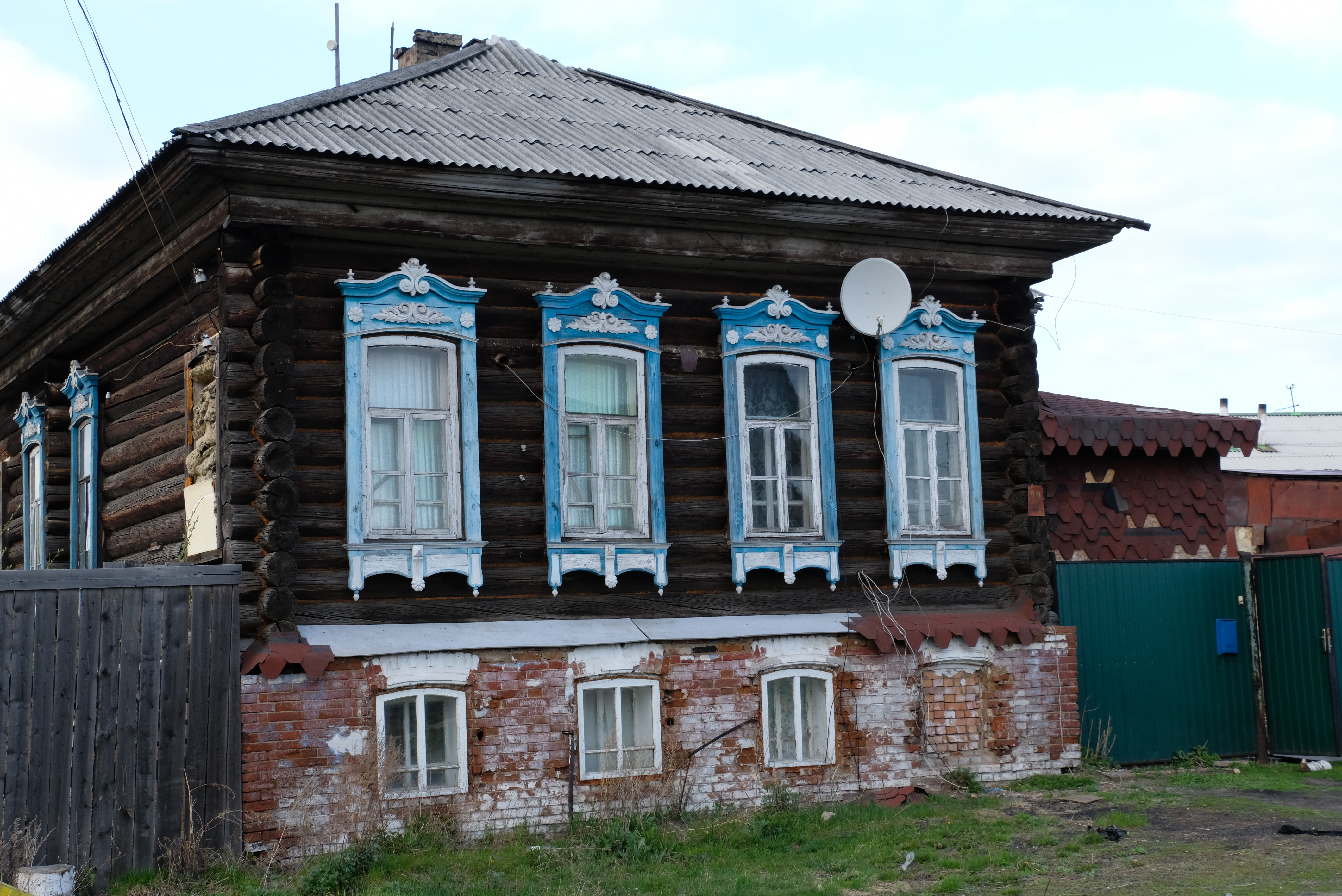 Город Енисейск Красноярского края. Красноярский край, г. Енисейск, ул. Декабристов, 11. Енисейск фото.